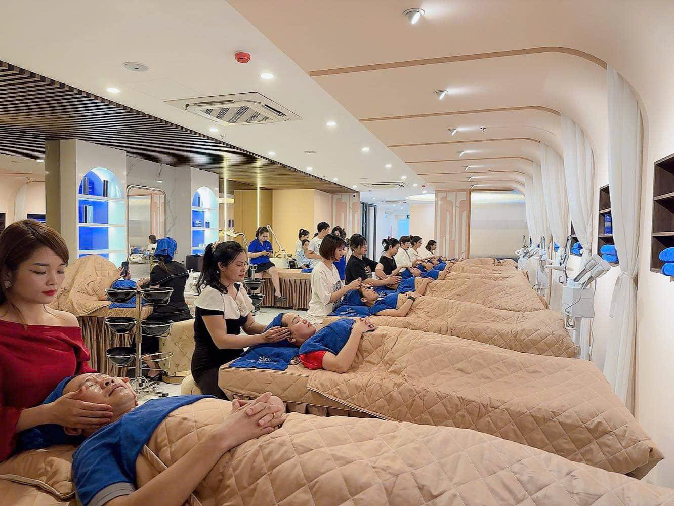 khóa học này trang bị kỹ thuật gội đầu dưỡng sinh